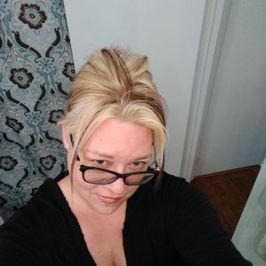 Meet your Posher, Debra